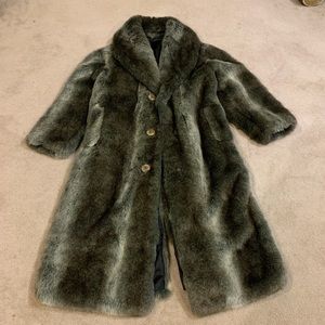 Vintage long faux fur coat. Size medium